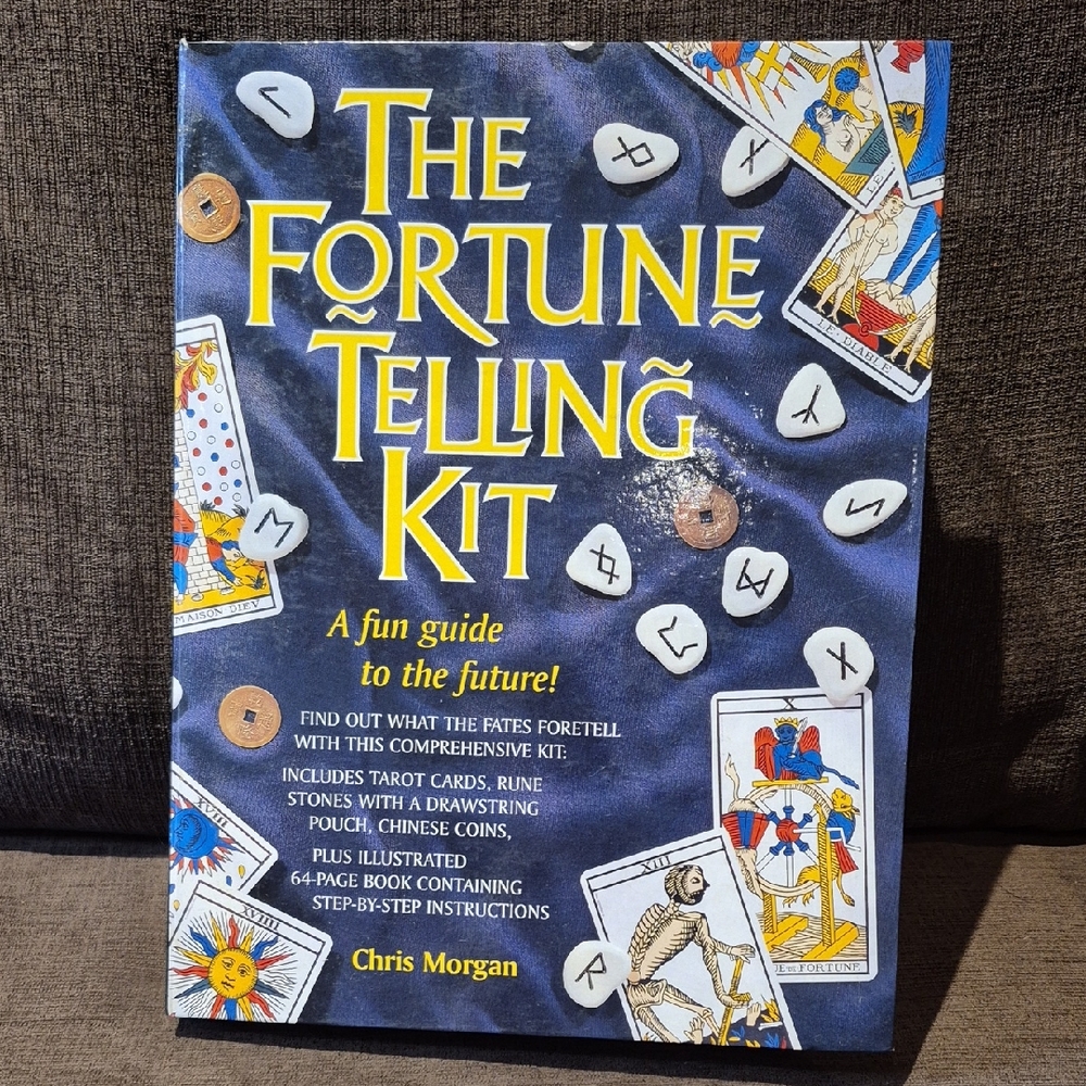 The Fortune Telling Book & Kit By Chris Morgan